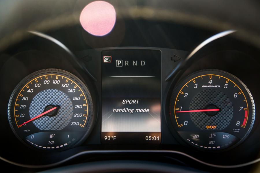 Панель приборов Mercedes-AMG GT S 2016 года  (NA) (фото 3 из 35)